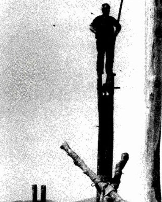 ماريو دوندرو: زيزيلونه، قهرمان برتر، در جشن روی دکل اکستورا (ماترا)، ۱۹۸۶