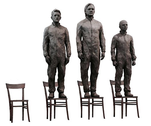 مجسمه‌ی داوید دورمینو، مجسمه‌ساز ایتالیایی تحت عنوان «چیزی برای گفتن» از آسانژ، اسنودن و منینگ