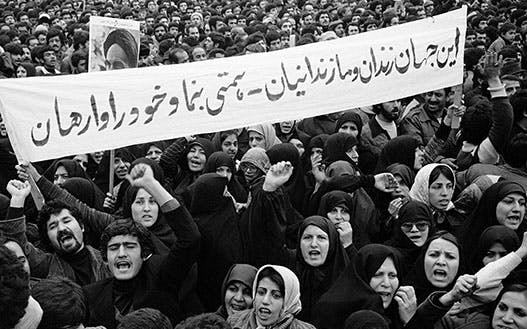 از صحنه‌های انقلاب بهمن