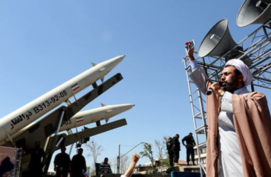 آخوند و موشک در تظاهرات امروز
