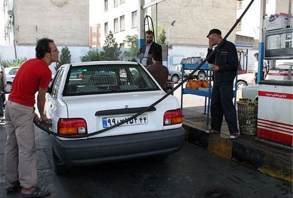 افزایش قیمت بنزین با شیب تند برای حبران کسری بودجه دولت (عکس: آرشیو)