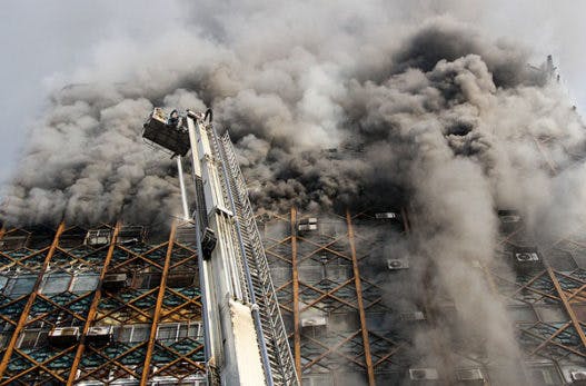 پلاسکو در آتش (عکس از مصطفی صدری، خبرگزاری ایلنا)