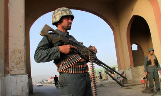 یک مأمور امنیتی افغانستان ـ عکس از آرشیو