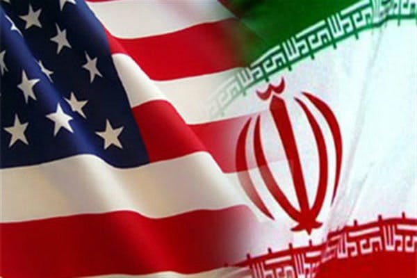 تصویری از پرچم‌های ایران و آمریکا