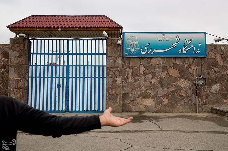 زندان قرچک، زندان اختصاصی زنان که از این نظر یگانه است. عکس‌های این صفحه همه از این زندان هستند. عکاس: عرفان کوچری، منبع: تسنیم