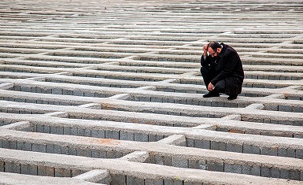 قبرهای آماده شده برای کشتگان کرونا، گورستان