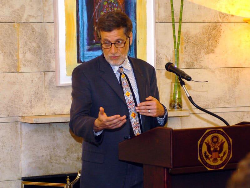 ژول میگدال، استاد روابط بین‌الملل در دانشگاه واشنگتن