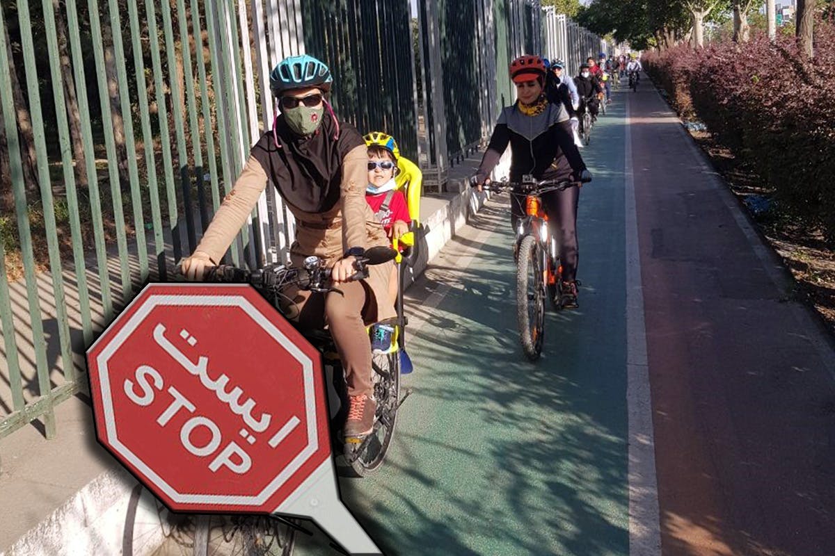 زنان را از دوچرخه‌سواری محروم می‌کنند. عکس مونتاژ: زمینه دوچرخه‌سواری زنان در مشهد را نشان می‌دهد