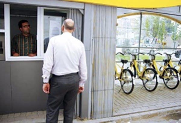 نمونه‌ای از ایستگاه‌های دوچرخه اجاره‌ای مشهد (مخصوص مردان)