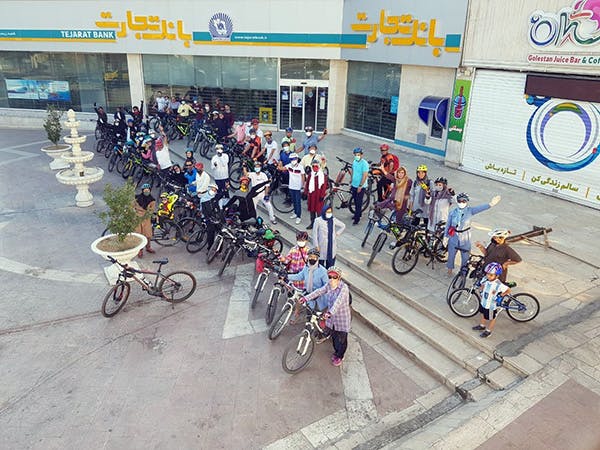 تلاش سمن‌ها برای ارتقای فرهنگ استفاده ازدوچرخه در سطح شهری (عکس از تلگرام کانون همرکابان شهری مشهد)