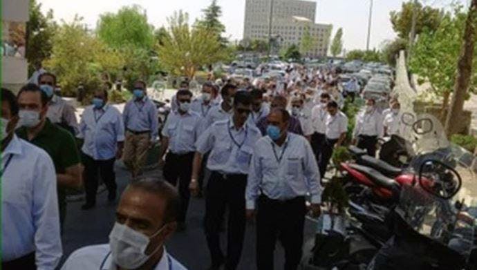 اجتماع اعتراضی بازنشستگان هواپیمایی هما، مهر ۱۴۰۰