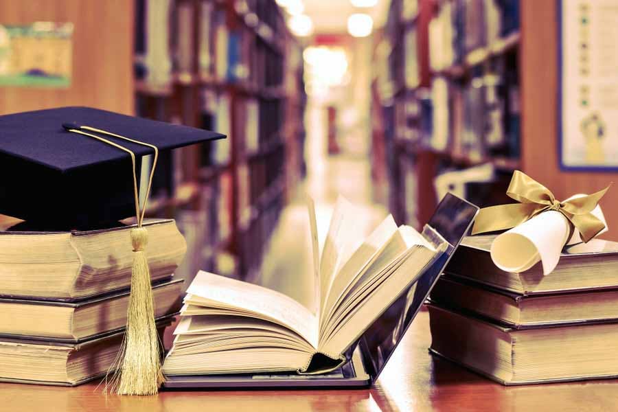 کتابخانه دانشگاه − عکس از Shutterstock