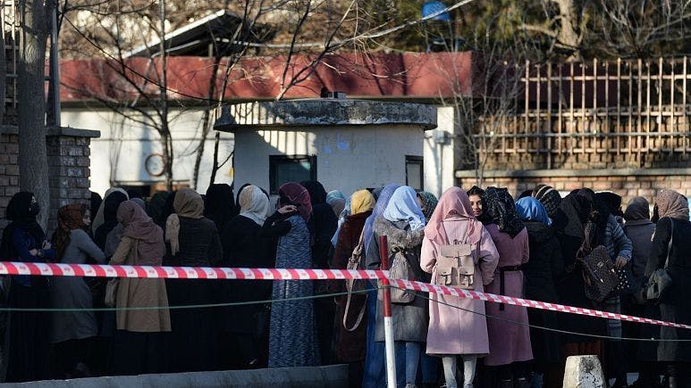 دختران افغانستانی پشت در بسته موسسات آموزش عالی. تعمیق تبعیض جنسیتی