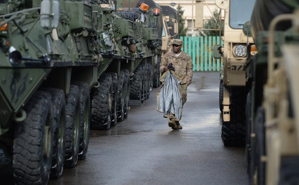 بسته حمایتی نظامی آمریکا به اوکراین شامل نفربرهای زرهی، سامانه‌‌های دفاع هوایی و ده‌ها هزار موشک و گلوله توپخانه است (عکس: خبرگزاری فرانسه)