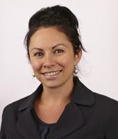 یولیا یورچنکو، مدرس ارشد و پژوهشگر در رشته اقتصاد سیاسی