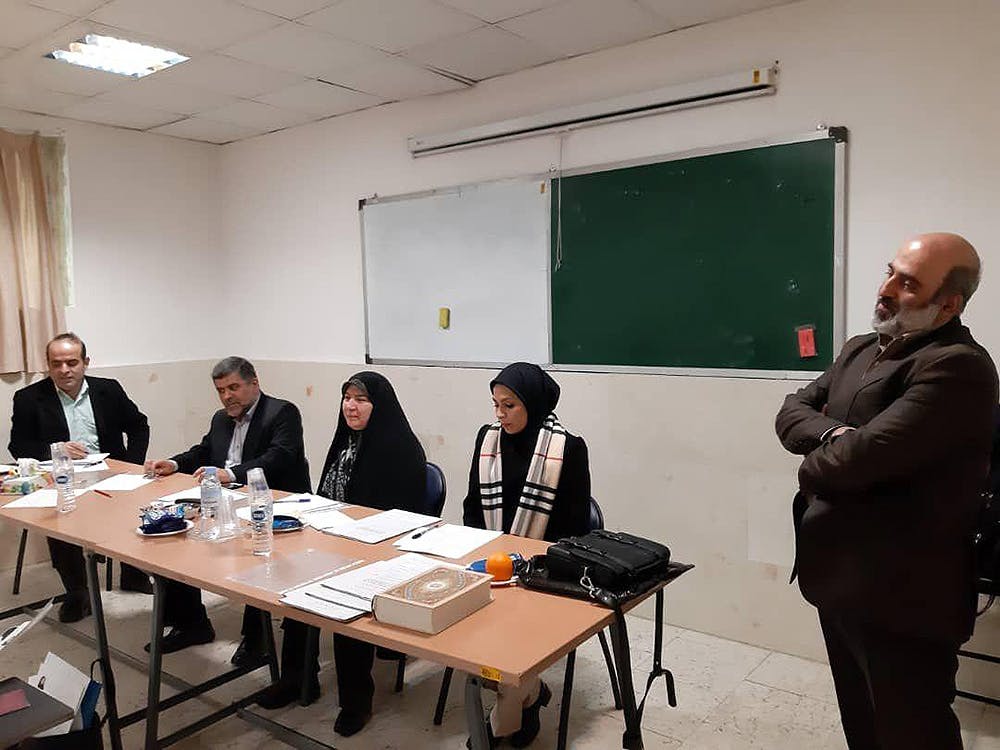 تصویری از جلسه گزینش معلمان در آموزش و پرورش تهران