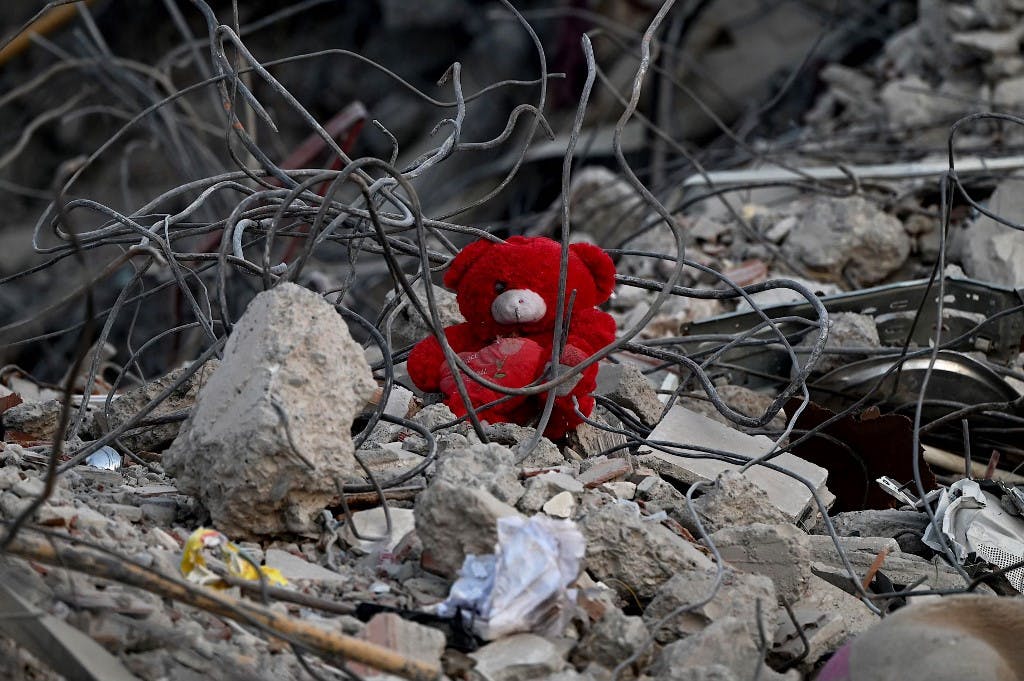 تصویر خرابه‌ای در قهرمان‌مرعش ترکیه، ۱۲ فوریه ــ عکس: OZAN KOSE / AFP
