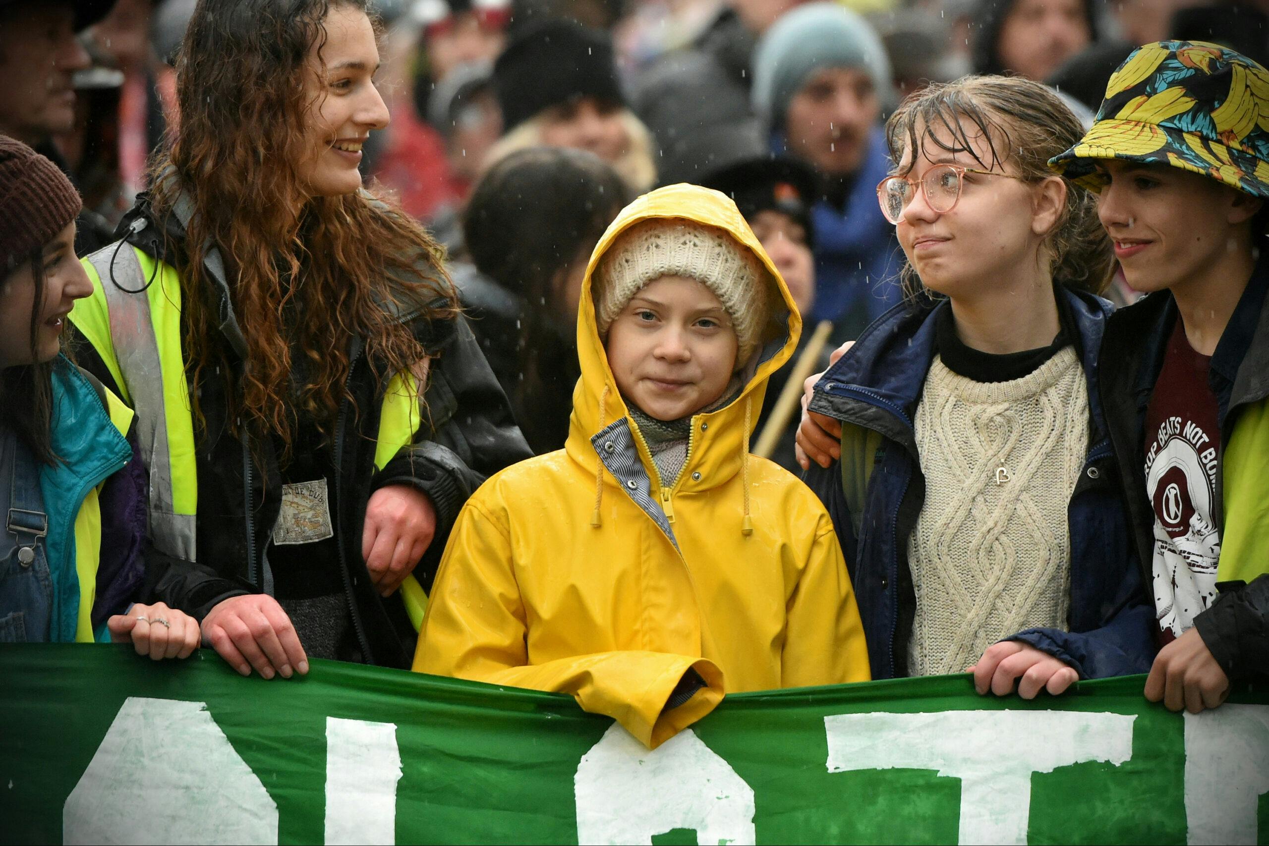 تصویری از گرتا تونبرگ در تظاهرات بریستول در سال ۲۰۲۰