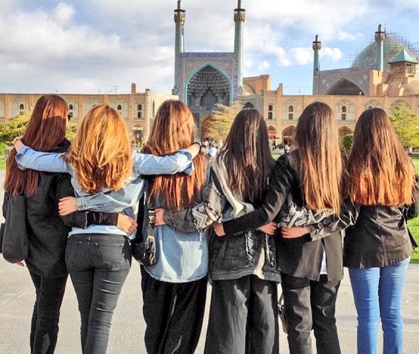 گروهی از زنان بدون حجاب در اصفهان/ عکس: شبکه‌های اجتماعی