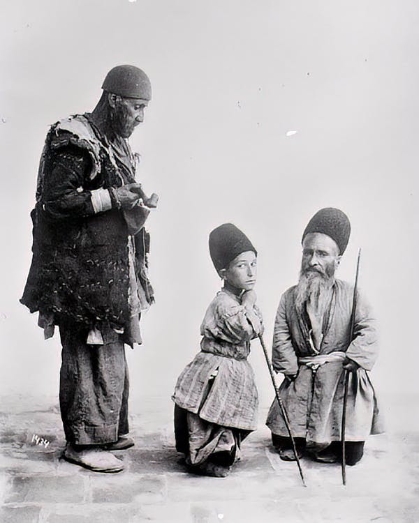 از کتاب عکس‌ آنتوان سوریوگین که زمان قاجار برای عکاسی به ایران رفته بود