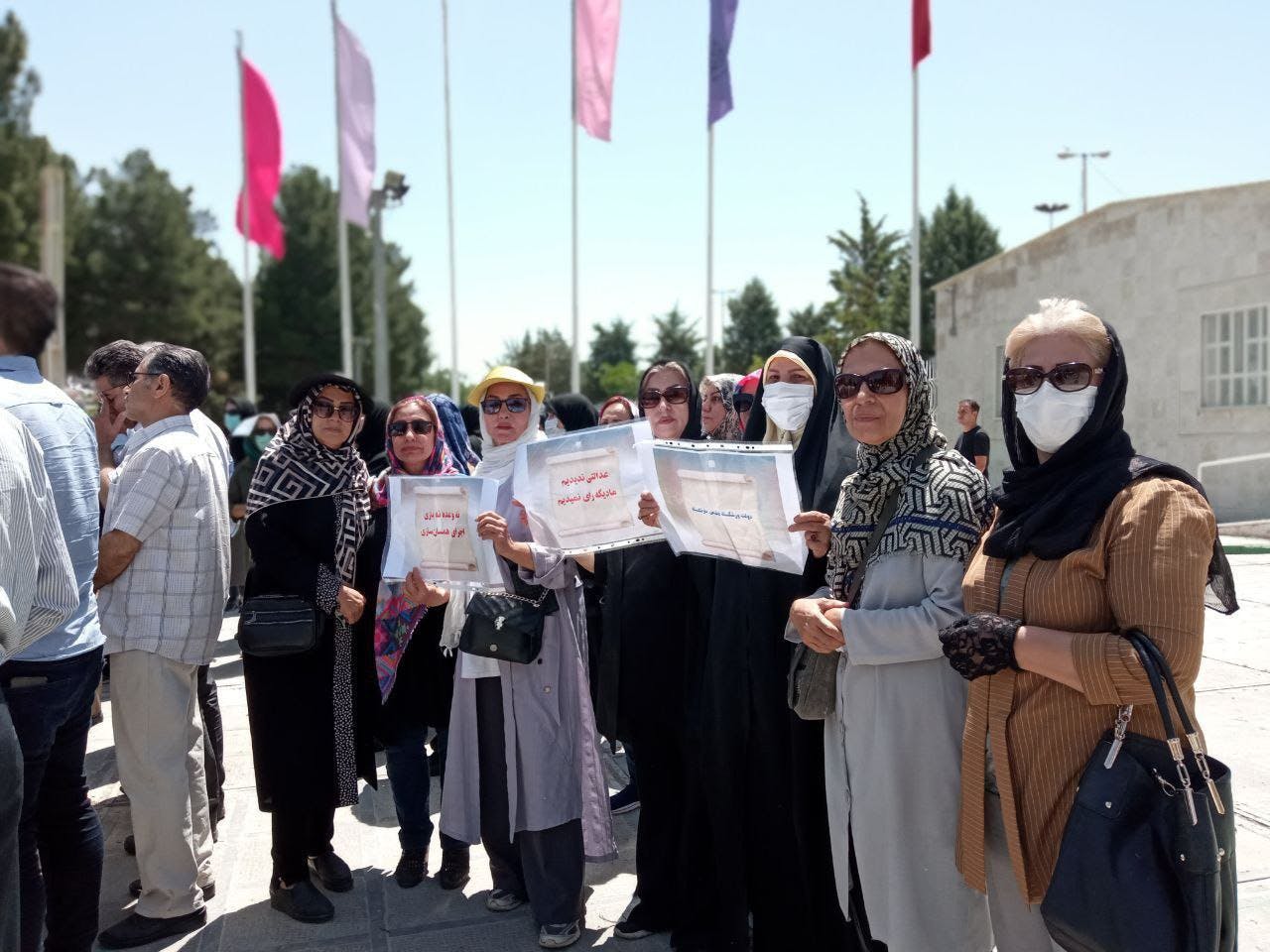 اعتراض بازنشستگان کشوری و تأمین اجتماعی چهارشنبه ۲۴ خرداد در کرمانشاه ــ عکس: شبکه‌های اجتماعی