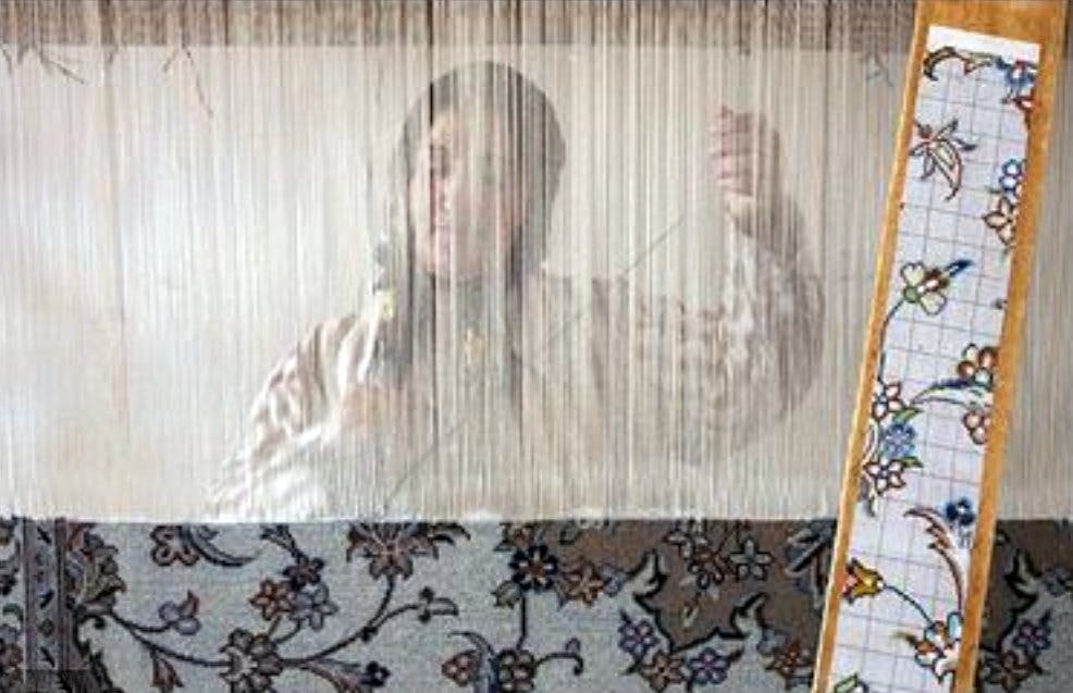 قالی‌بافی در روزگار تحریم و تورم و اقبال به فرش ماشینی – عکس: خبرگزاری مهر