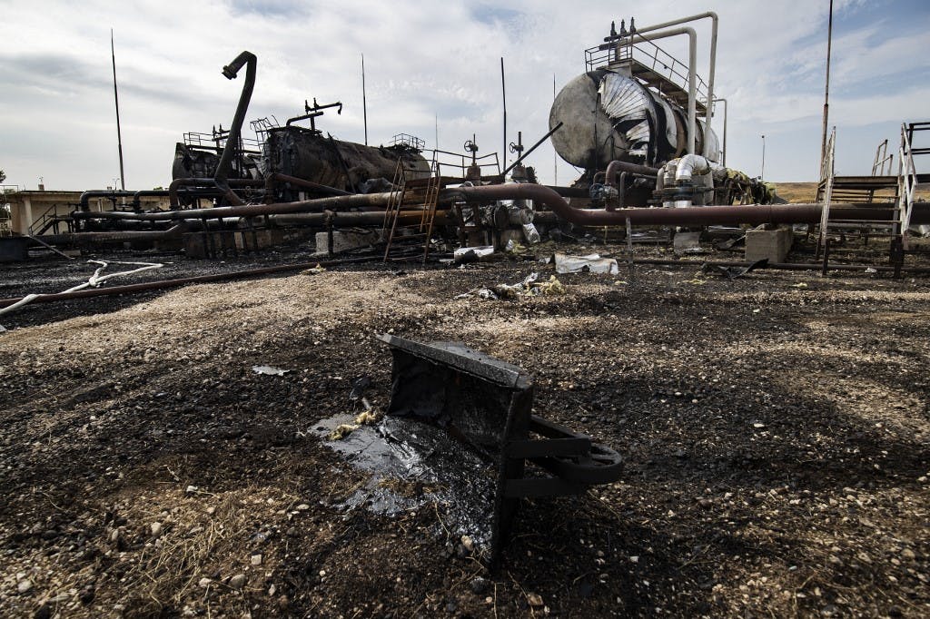 تصویری از تأسیسات نفتی در منطقه تحت کنترل کردها در شمال سوریه که ترکیه بمباران کرد، ۹ اکتبر ۲۰۲۳ ــ عکس: AFP