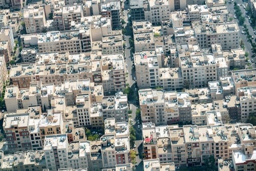 تصویر هوایی از ساختمانهای مسکونی در تهران