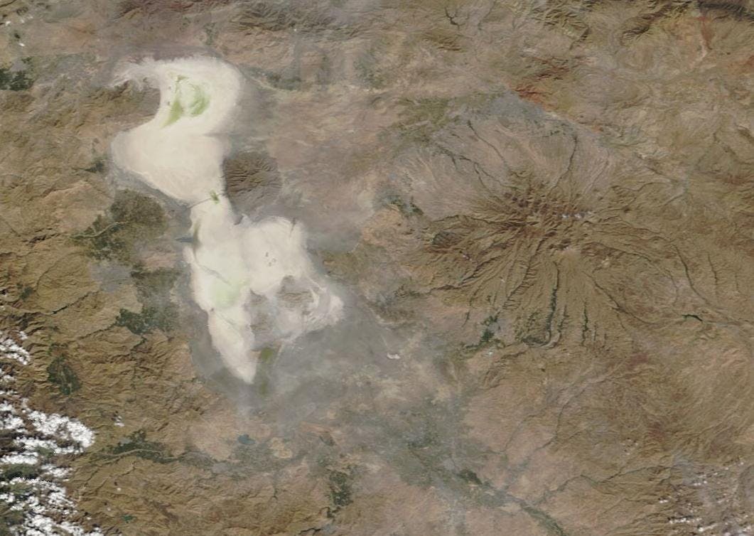 تصویر ناسا از وضعیت دریاچه ارومیه در نخستین روزهای آبان ماه ۱۴۰۲