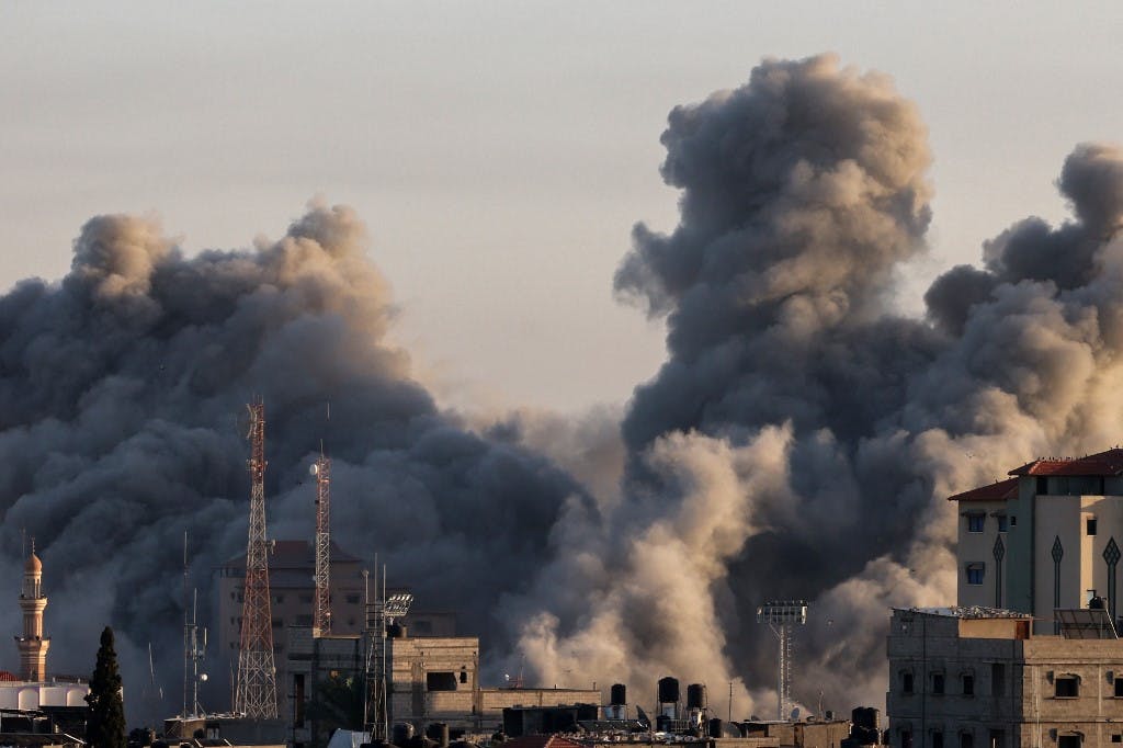 حمله هوایی اسرائیل به رفح، ششم نوامبر ــ عکس: AFP