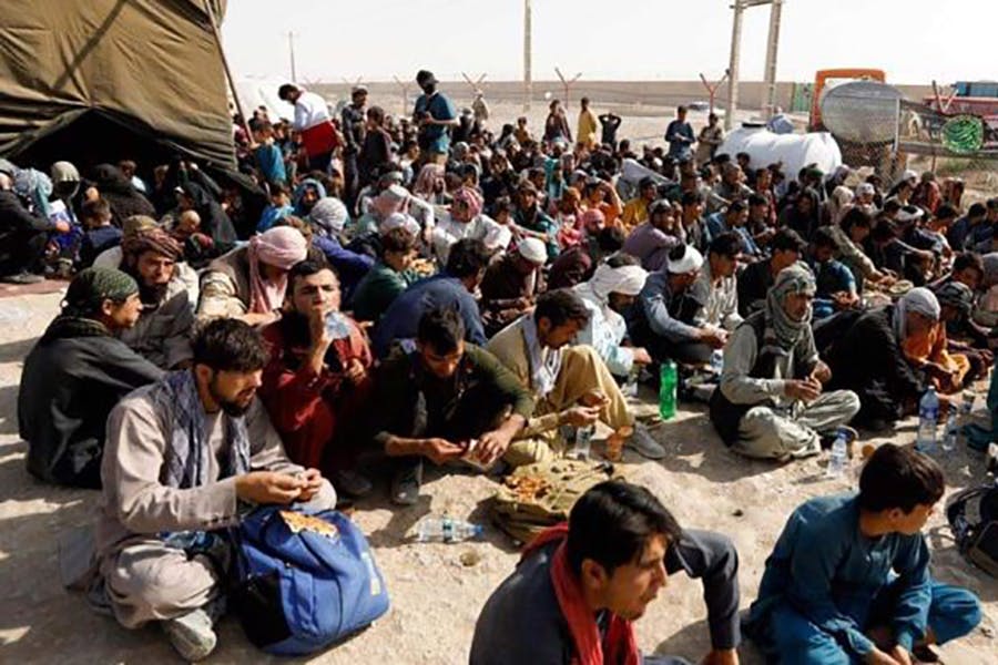 یک اردوگاه مرزی برپا شده برای مهاجران افغانستانی در ایران. این اردوگاه‌ها مرکز آزار و بدرفتاری هستند.