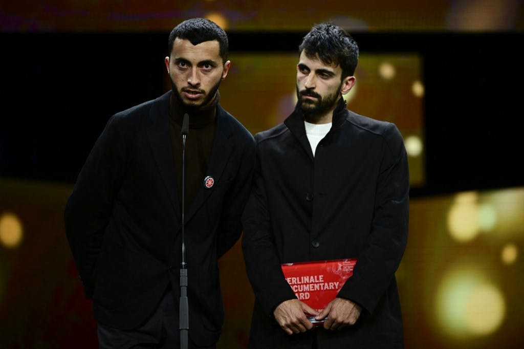یووال آبراهام و بازل العدرا، فیلمسازان اسرائیلی و عرب در جشنواره فیلم برلین (عکس: خبرگزاری فرانسه)