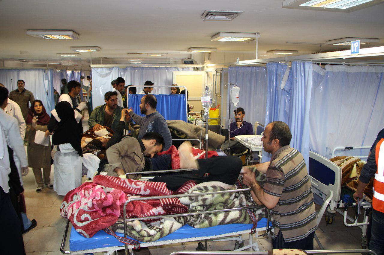 ازدحام جمعیت در مرکز اورژانس یک بیمارستان