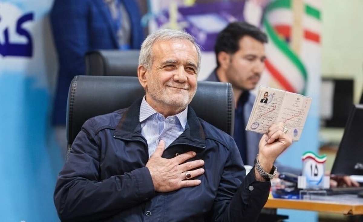 مسعود پزشکیان، کاندید مورد وثوق اصلاح‌طلبان پس از ثبت‌نام در انتخابات چهاردهم